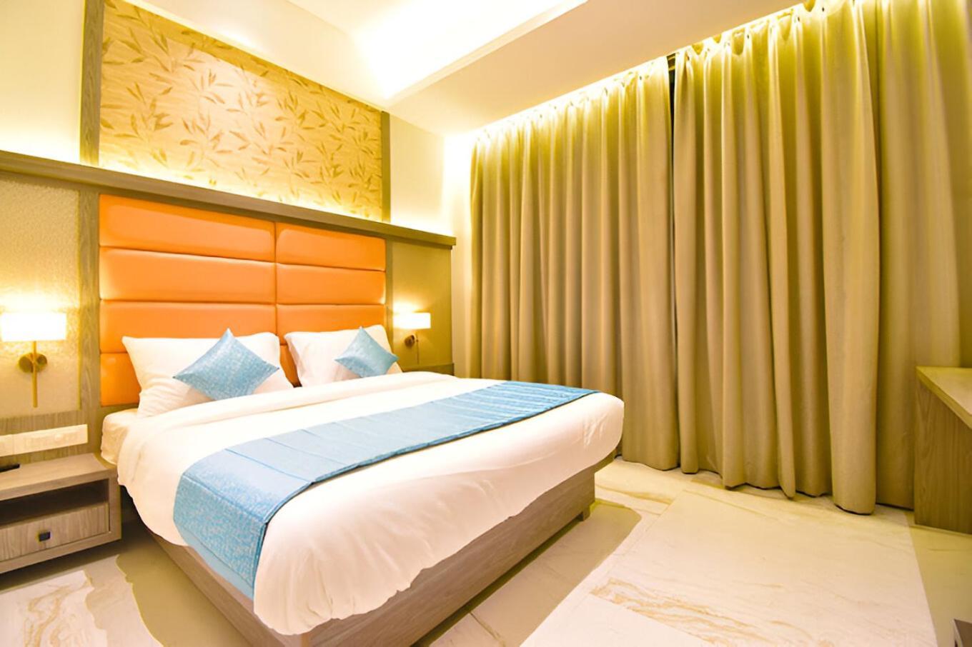 Glitz Hotels La Dahlia - Premium Tháné Exteriér fotografie