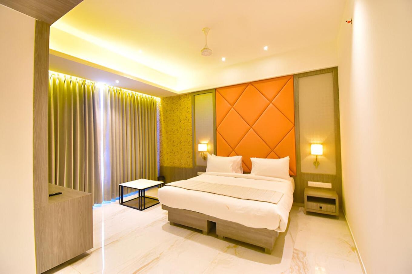 Glitz Hotels La Dahlia - Premium Tháné Exteriér fotografie
