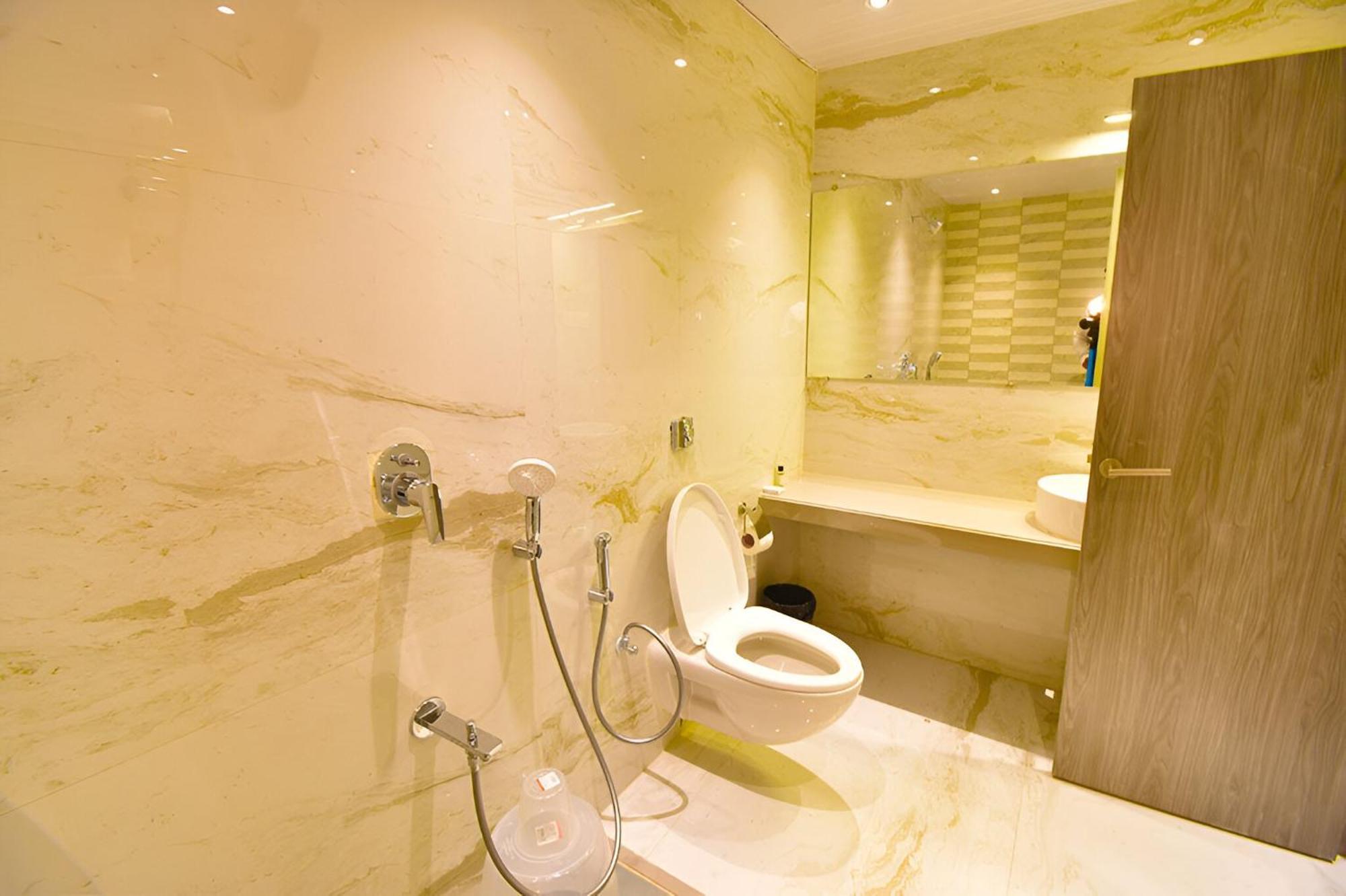 Glitz Hotels La Dahlia - Premium Tháné Exteriér fotografie